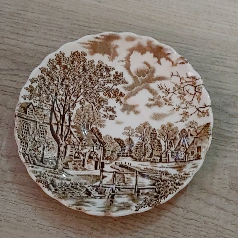 Vintage Cotswold saucer